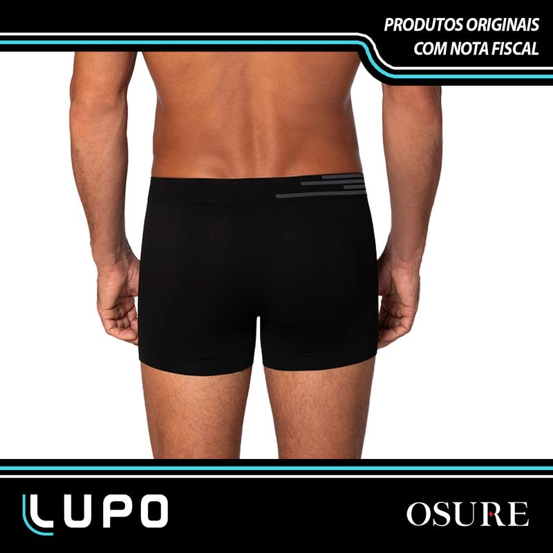 Vista frontal da boxer Lupo preta